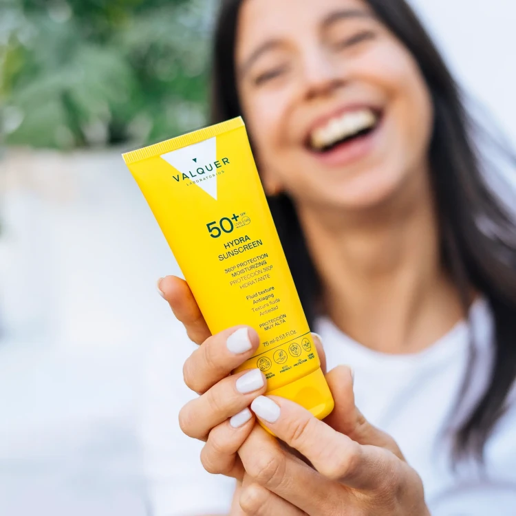 Valquer Hydra Sunscreen Facial Cream SPF 50 - Ochronny krem nawilżający z SPF 50 - 75 ml